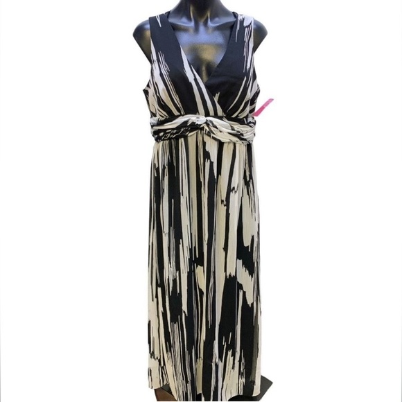 Chico’s Strapless Black and White Maxi Dress size (S/4) - Picture 2 of 5